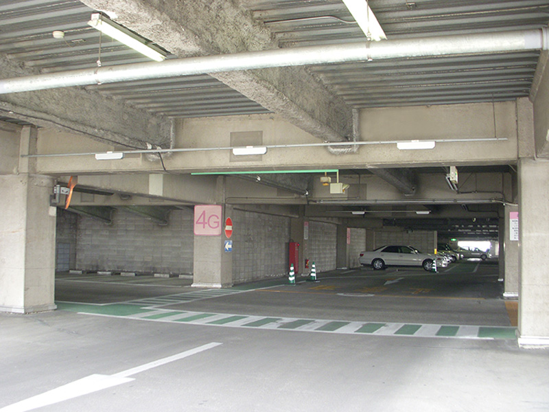 Case 2 Large shopping mall-Vehicle detection sensor for occupancy management｜Large to medium sized parking lot occupancy display